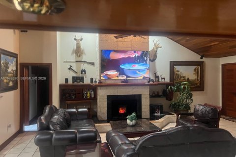 Купить виллу или дом в Хомстед, Флорида 4 спальни, 191.66м2, № 2051052 - фото 6