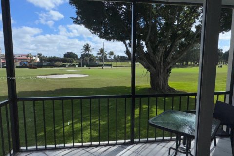 Condo in Pembroke Pines, Florida, 2 bedrooms  № 1812245 - photo 22