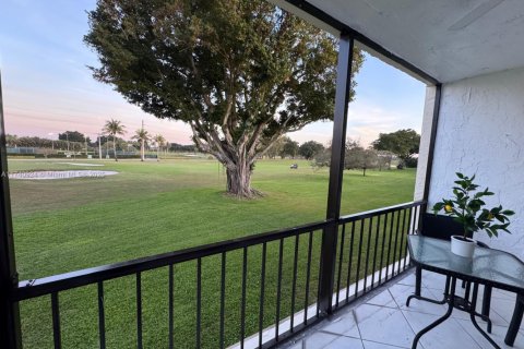 Condo in Pembroke Pines, Florida, 2 bedrooms  № 1812245 - photo 24