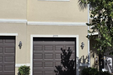 Condominio en Miramar, Florida, 2 dormitorios № 2146684