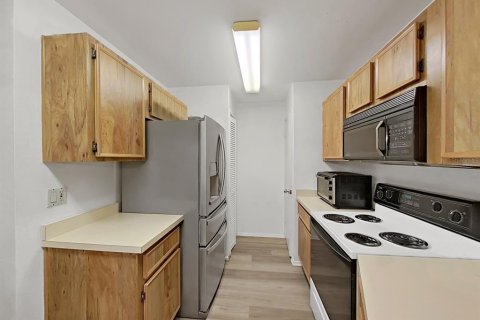 Condo in Tampa, Florida, 2 bedrooms  № 1812603 - photo 25