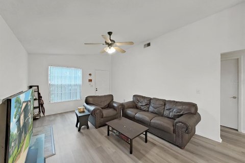 Condo in Tampa, Florida, 2 bedrooms  № 1812603 - photo 7