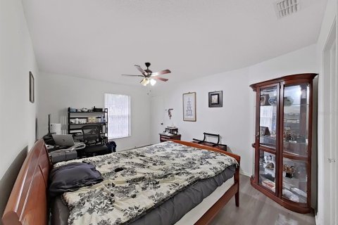 Condo in Tampa, Florida, 2 bedrooms  № 1812603 - photo 16