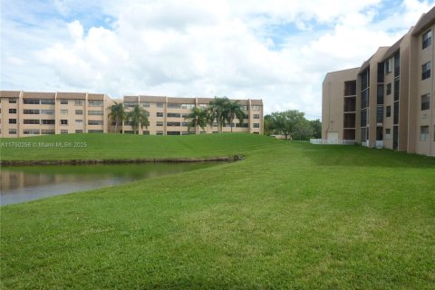 Condominio en venta en Sunrise, Florida, 1 dormitorio, 79.9 m2 № 1936787 - foto 30