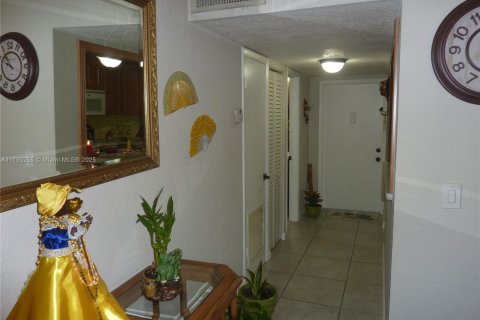 Condominio en venta en Sunrise, Florida, 1 dormitorio, 79.9 m2 № 1936787 - foto 21