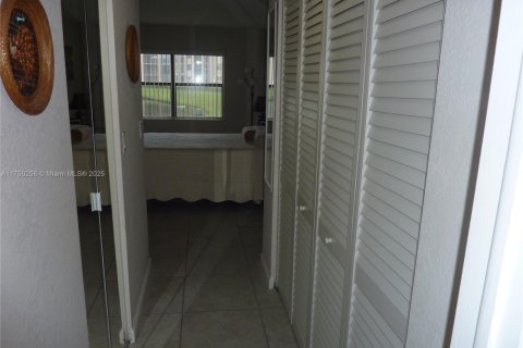Condominio en venta en Sunrise, Florida, 1 dormitorio, 79.9 m2 № 1936787 - foto 16