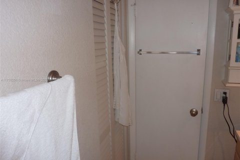 Condominio en venta en Sunrise, Florida, 1 dormitorio, 79.9 m2 № 1936787 - foto 19
