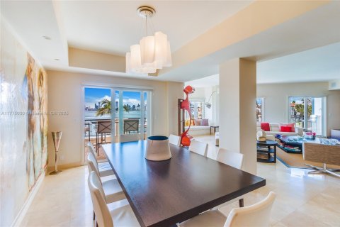 Condo in Miami Beach, Florida, 3 bedrooms  № 1868245 - photo 7