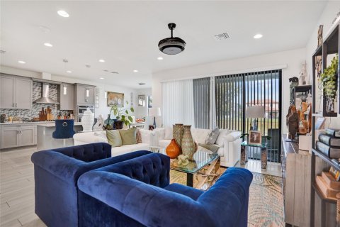 Villa ou maison à vendre à Lake Worth, Floride: 4 chambres, 211.72 m2 № 1951258 - photo 11