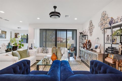 Villa ou maison à vendre à Lake Worth, Floride: 4 chambres, 211.72 m2 № 1951258 - photo 15