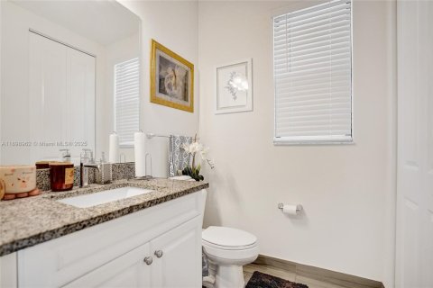 Villa ou maison à vendre à Lake Worth, Floride: 4 chambres, 211.72 m2 № 1951258 - photo 25