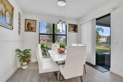 Villa ou maison à vendre à Lake Worth, Floride: 4 chambres, 211.72 m2 № 1951258 - photo 18