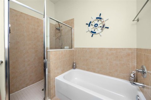 House in New Port Richey, Florida 4 bedrooms, 151.9 sq.m. № 1787710 - photo 15