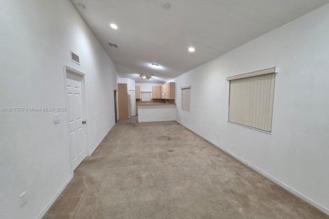 Touwnhouse à louer à Homestead, Floride: 3 chambres, 128.21 m2 № 1921955 - photo 5