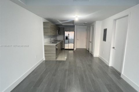 Condominio en venta en Miami, Florida, 1 dormitorio, 55.09 m2 № 2008272 - foto 4