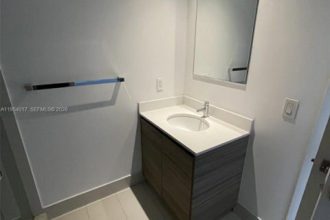 Condominio en venta en Miami, Florida, 1 dormitorio, 55.09 m2 № 2008272 - foto 5
