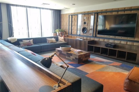 Condominio en venta en Miami, Florida, 1 dormitorio, 55.09 m2 № 2008272 - foto 19