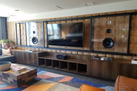 Condominio en venta en Miami, Florida, 1 dormitorio, 55.09 m2 № 2008272 - foto 18