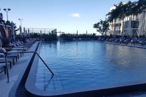 Condominio en venta en Miami, Florida, 1 dormitorio, 55.09 m2 № 2008272 - foto 29