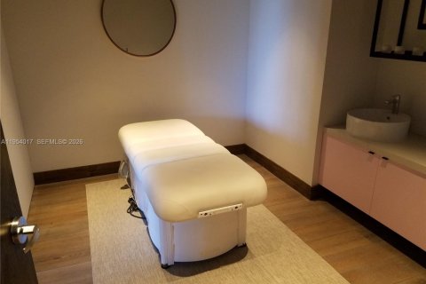 Condominio en venta en Miami, Florida, 1 dormitorio, 55.09 m2 № 2008272 - foto 14