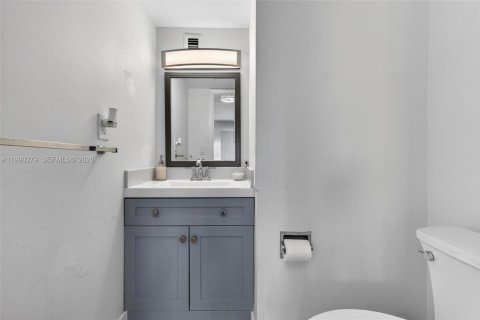 Купить кондоминиум в Норт-Майами, Флорида 1 спальня, 78.6м2, № 2058472 - фото 15