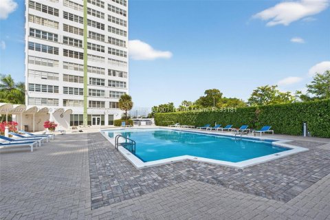 Купить кондоминиум в Норт-Майами, Флорида 1 спальня, 78.6м2, № 2058472 - фото 23