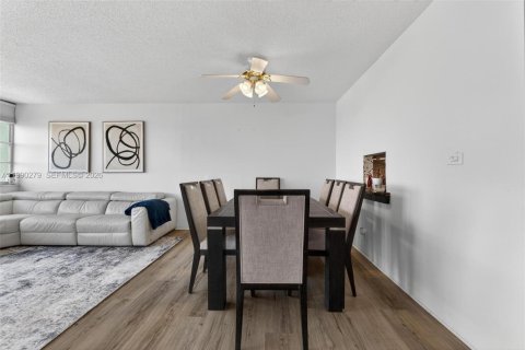 Купить кондоминиум в Норт-Майами, Флорида 1 спальня, 78.6м2, № 2058472 - фото 10