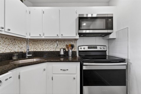 Купить кондоминиум в Норт-Майами, Флорида 1 спальня, 78.6м2, № 2058472 - фото 5