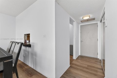 Купить кондоминиум в Норт-Майами, Флорида 1 спальня, 78.6м2, № 2058472 - фото 8