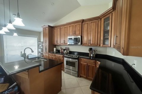 Villa ou maison à vendre à Palm Bay, Floride: 3 chambres, 172.61 m2 № 2437386 - photo 6