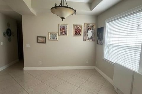 Villa ou maison à vendre à Palm Bay, Floride: 3 chambres, 172.61 m2 № 2437386 - photo 10