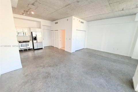 Купить кондоминиум в Майами, Флорида 1 спальня, 61.5м2, № 2051510 - фото 6