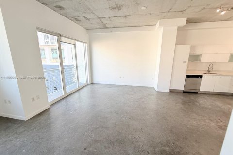 Купить кондоминиум в Майами, Флорида 1 спальня, 61.5м2, № 2051510 - фото 2