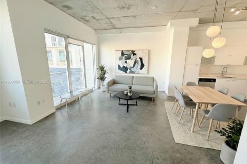 Кондоминиум с 1 спальней в Майами, Флорида № 2051510