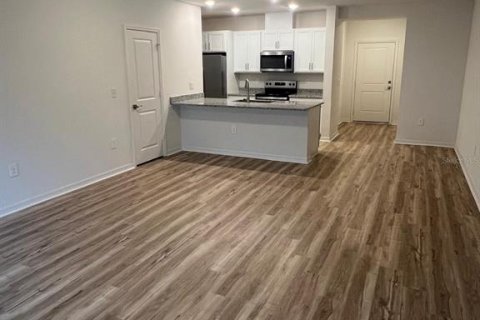 Adosado en alquiler en Davenport, Florida, 3 dormitorios, 134.99 m2 № 1851279 - foto 4