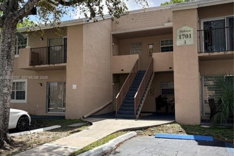 Condo in Pembroke Pines, Florida, 1 bedroom  № 2068179 - photo 4