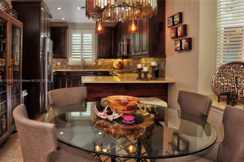 Villa ou maison à vendre à Davie, Floride: 4 chambres, 193.98 m2 № 1942534 - photo 11