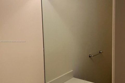 Townhouse in Hialeah, Florida 3 bedrooms, 154.96 sq.m. № 1925355 - photo 18