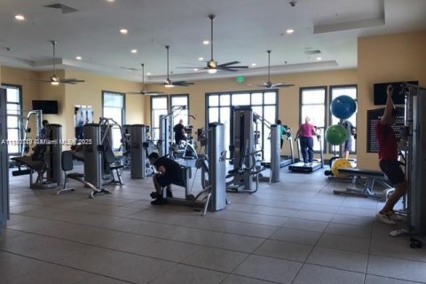 Townhouse in Hialeah, Florida 3 bedrooms, 154.96 sq.m. № 1925355 - photo 26