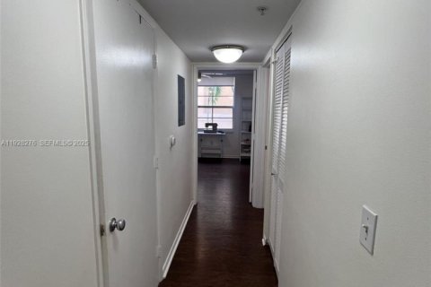 Condo in Fort Lauderdale, Florida, 3 bedrooms  № 1988330 - photo 19