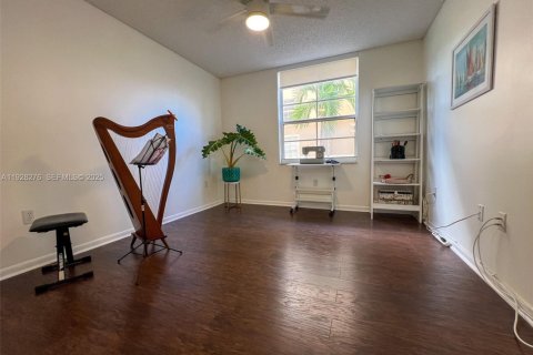 Condo in Fort Lauderdale, Florida, 3 bedrooms  № 1988330 - photo 20