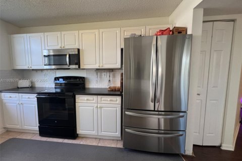 Condo in Fort Lauderdale, Florida, 3 bedrooms  № 1988330 - photo 7