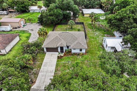 Casa en venta en LaBelle, Florida, 3 dormitorios, 139.35 m2 № 2077615 - foto 27