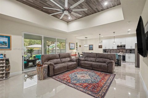 Casa en venta en LaBelle, Florida, 3 dormitorios, 139.35 m2 № 2077615 - foto 6