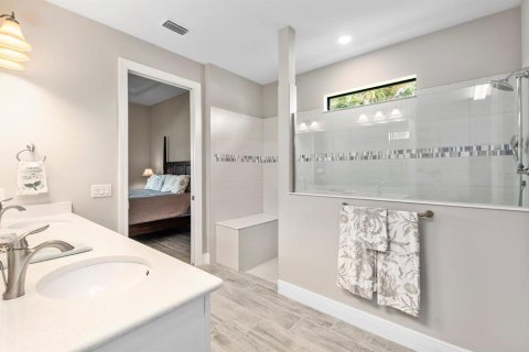 House in Sarasota, Florida 3 bedrooms, 231.23 sq.m. № 1725748 - photo 23