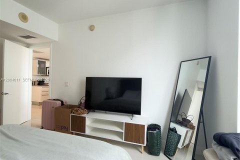 Condo in Miami, Florida, 3 bedrooms  № 2068291 - photo 11