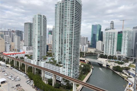 Condo in Miami, Florida, 3 bedrooms  № 2068291 - photo 17