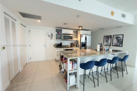 Condo in Miami, Florida, 3 bedrooms  № 2068291 - photo 7