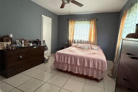 Villa ou maison à vendre à Miami Gardens, Floride: 3 chambres, 126.72 m2 № 1956032 - photo 7