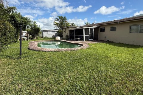Villa ou maison à vendre à Miami Gardens, Floride: 3 chambres, 126.72 m2 № 1956032 - photo 14